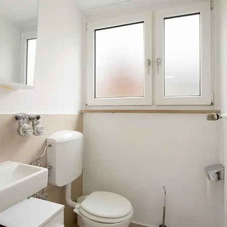 Appartement Geschaeftsreisetraum Mit 6 Betten