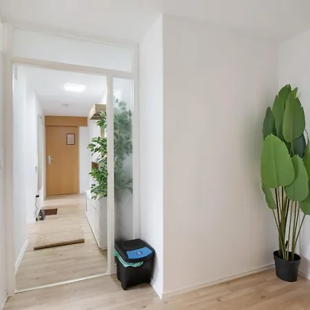 Geschaeftsreisetraum Mit 6 Betten